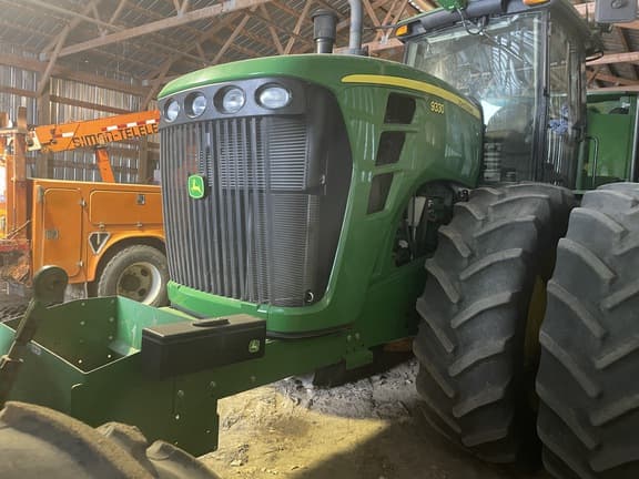Image of John Deere 9330 equipment image 2