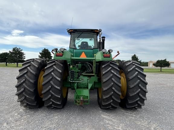 Image of John Deere 9330 equipment image 3