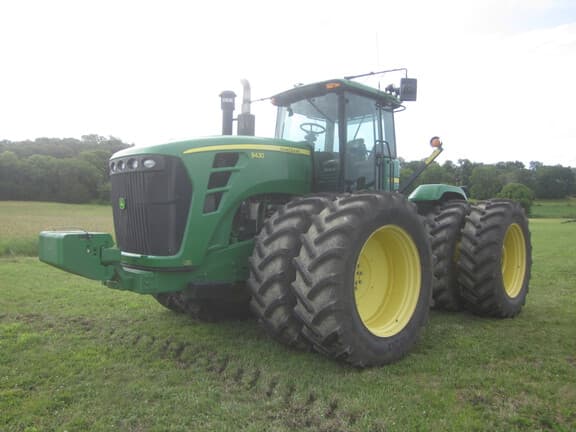 Image of John Deere 9430 equipment image 1