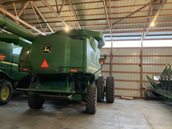 Image of John Deere 9670 STS equipment image 2