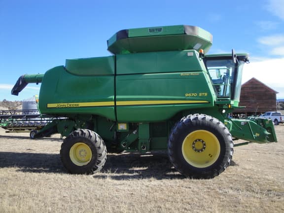 Image of John Deere 9670 STS equipment image 3