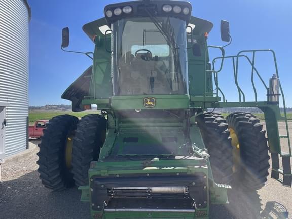 Image of John Deere 9770 STS equipment image 2