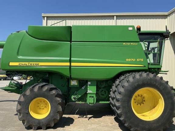Image of John Deere 9870 STS equipment image 4