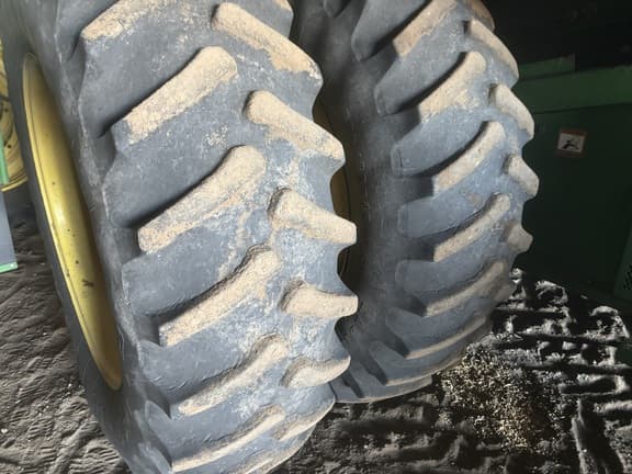 Image of John Deere 9870 STS equipment image 3