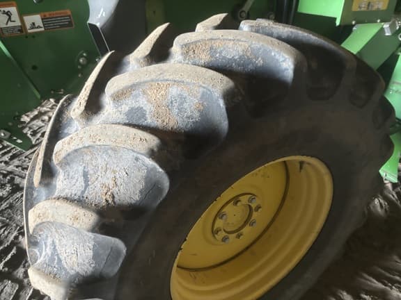 Image of John Deere 9870 STS equipment image 4