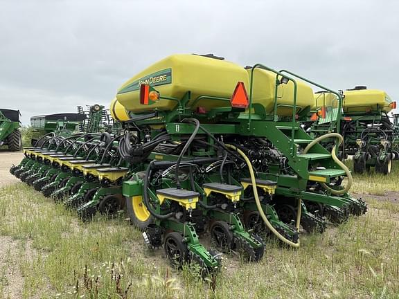 Image of John Deere DB44 equipment image 3