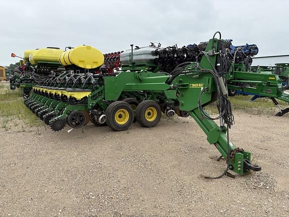 Image of John Deere DB44 Primary image