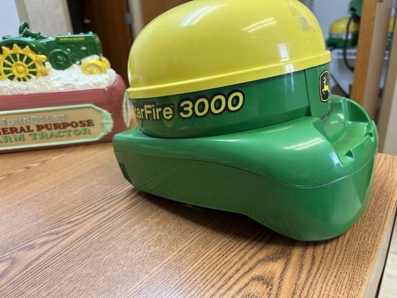 Image of John Deere StarFire 3000 equipment image 1