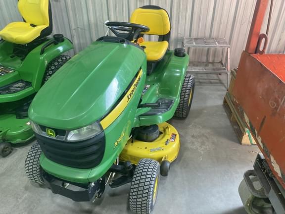 Image of John Deere X304 equipment image 2