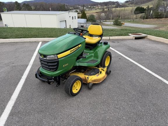 2010 John Deere X320 Equipment Image0