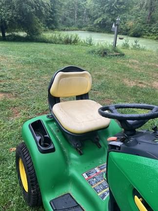 Image of John Deere X320 equipment image 3