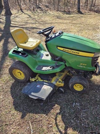 Image of John Deere X324 equipment image 4