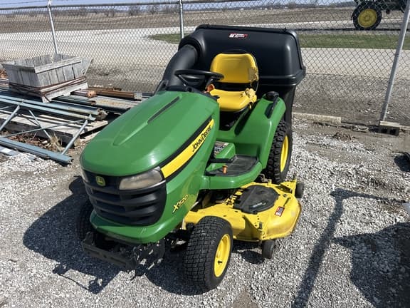 Image of John Deere X520 equipment image 4
