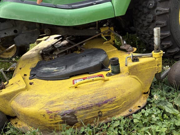 Image of John Deere X530 equipment image 4