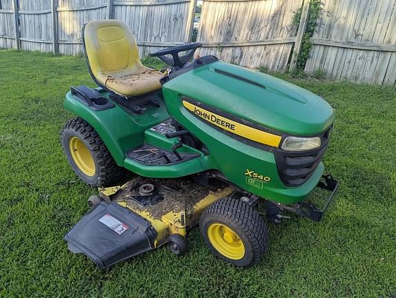 Image of John Deere X540 equipment image 3