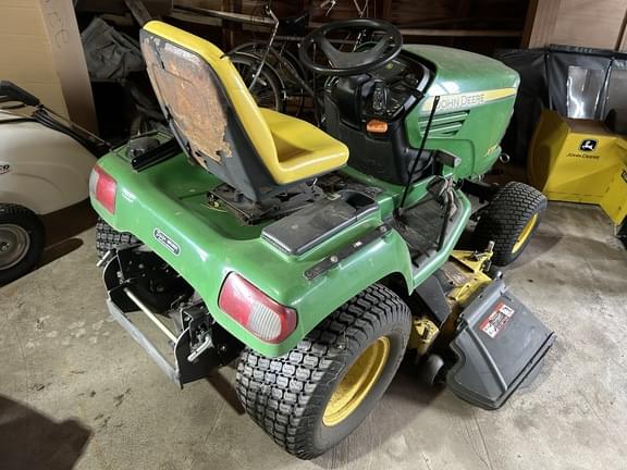 Image of John Deere X720 equipment image 1