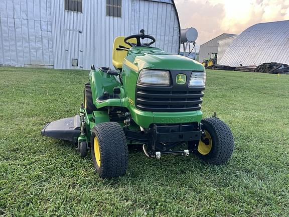 Image of John Deere X720 equipment image 2