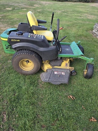 2010 John Deere Z445 Equipment Image0