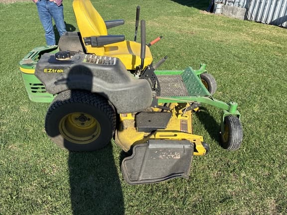 Image of John Deere Z465 equipment image 2