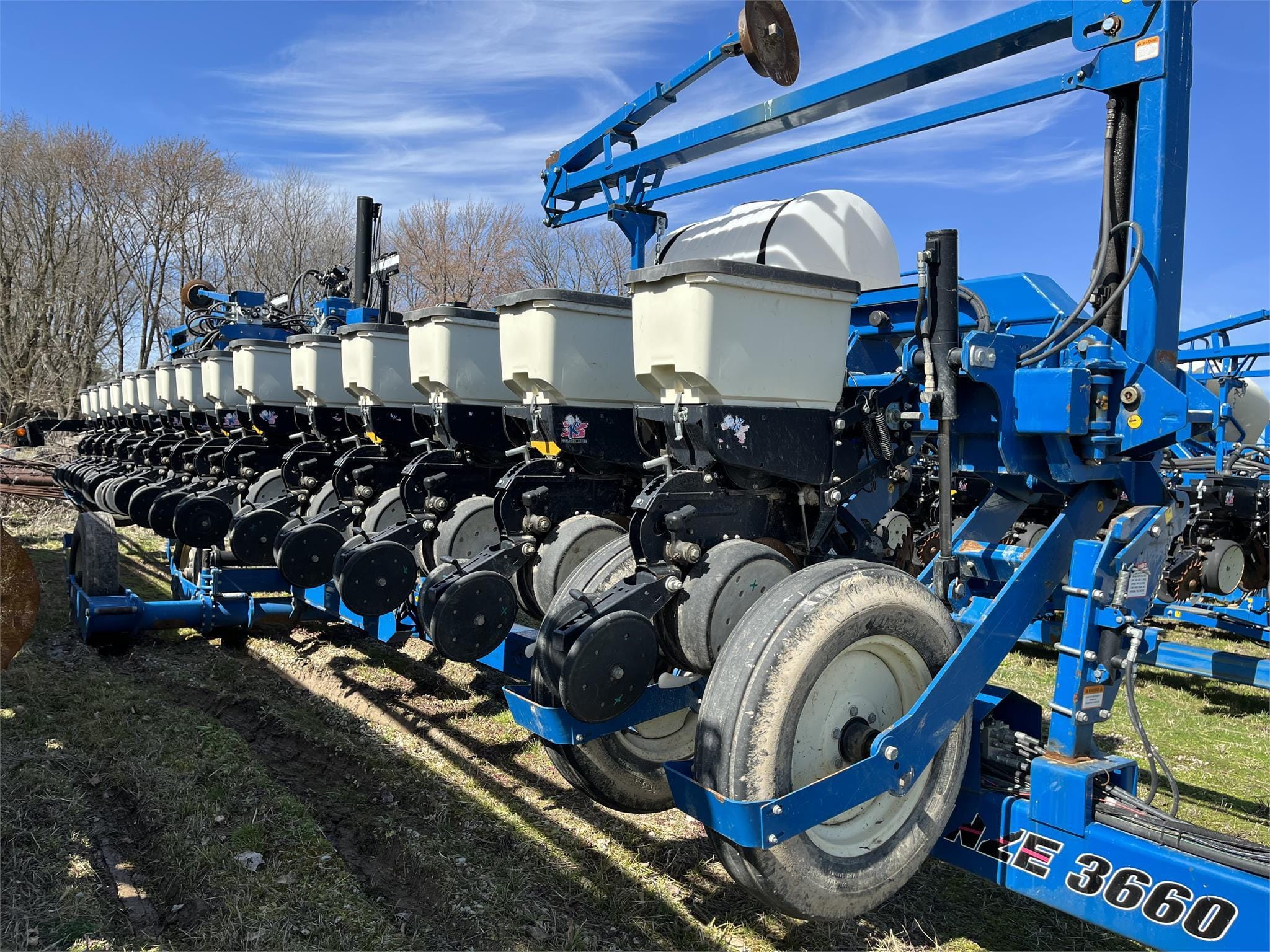 2010 Kinze 3660 Equipment Image0