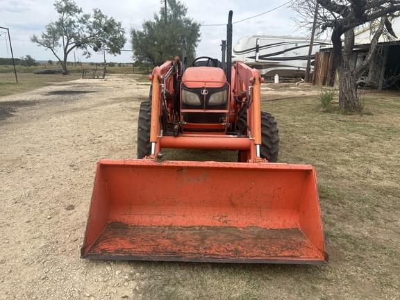 Image of Kubota M6040 equipment image 3