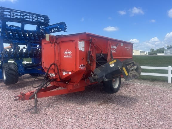 Main image Kuhn Knight 3130