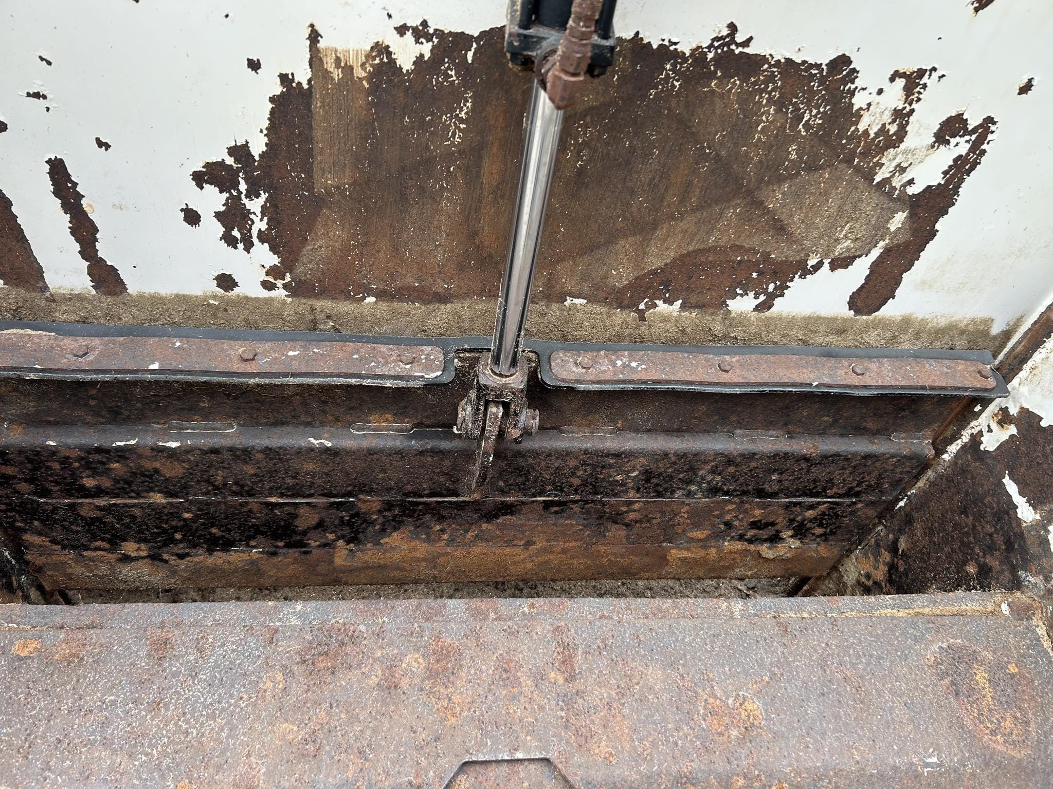 2010 Kuhn Knight 8141 Equipment Image0