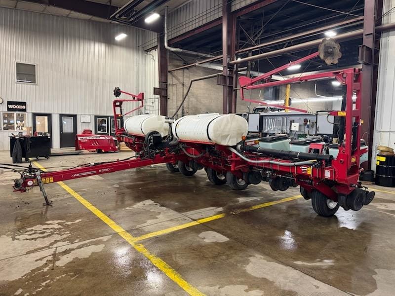 2010 Massey Ferguson 8222 Equipment Image0