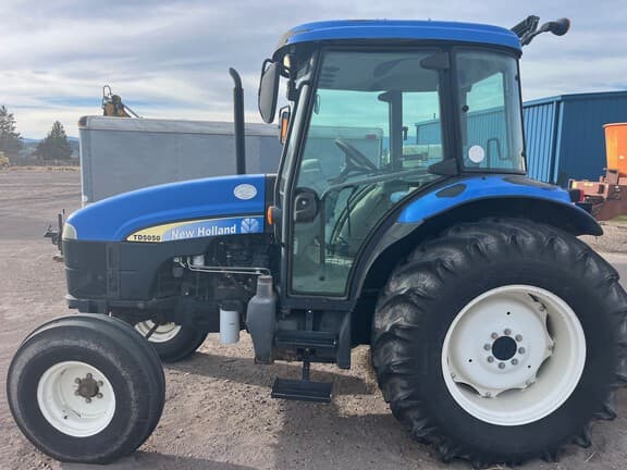 Image of New Holland TD5050 equipment image 1