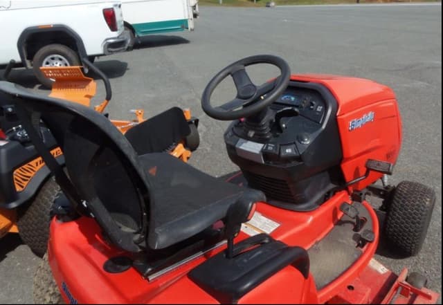 Image of Simplicity Prestige equipment image 4