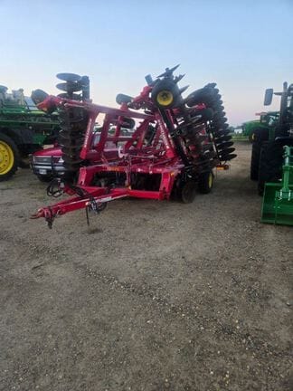 2010 Sunflower 1435 Equipment Image0
