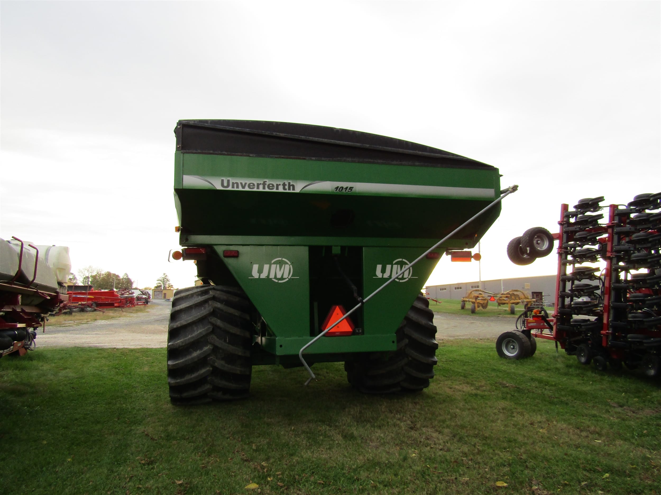 2010 Unverferth 1015-20 Equipment Image0