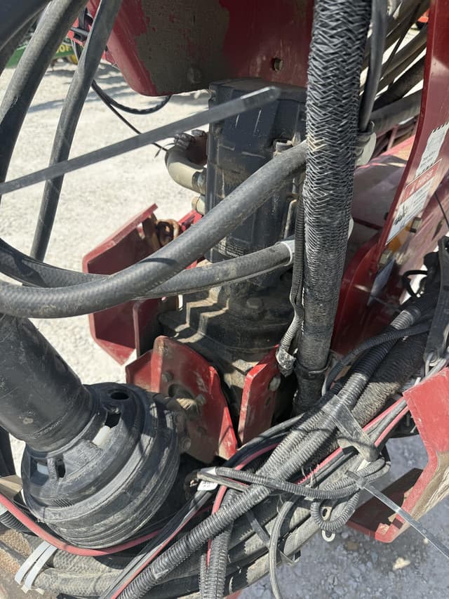 Image of Case IH 1240 equipment image 4