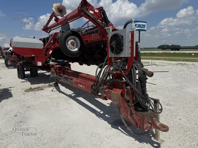 Image of Case IH 1240 equipment image 1