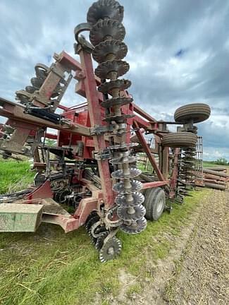 Image of Case IH 330 equipment image 3