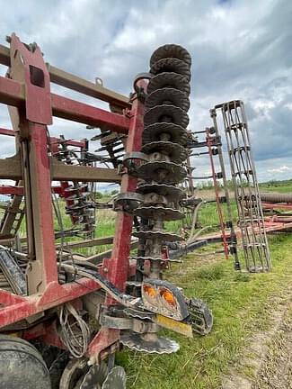 Image of Case IH 330 equipment image 4