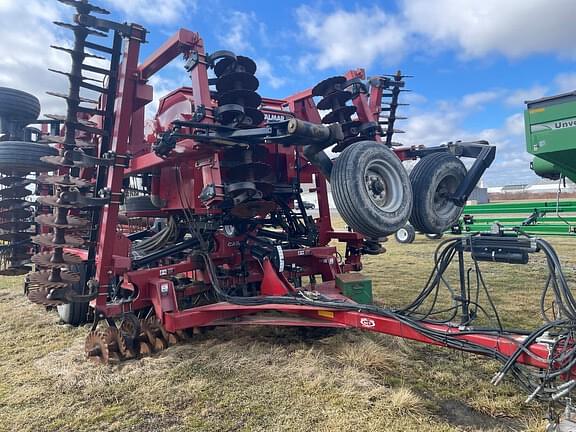Image of Case IH 330 equipment image 1