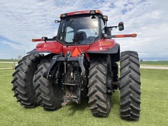 Image of Case IH Magnum 235 equipment image 2