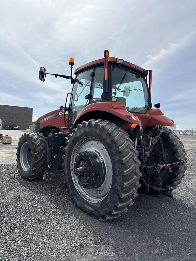 Image of Case IH Magnum 260 equipment image 2