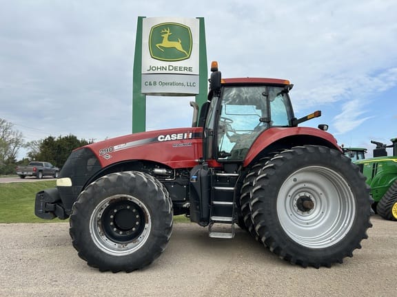 2011 Case IH Magnum 290 Equipment Image0