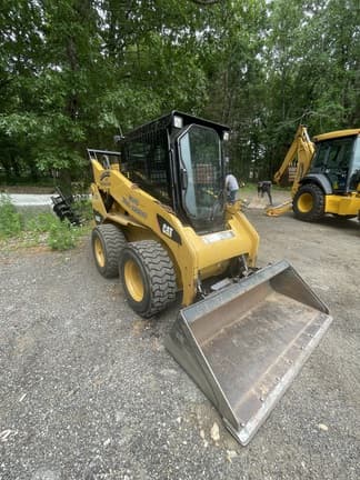 Image of Caterpillar 242B3 Primary image