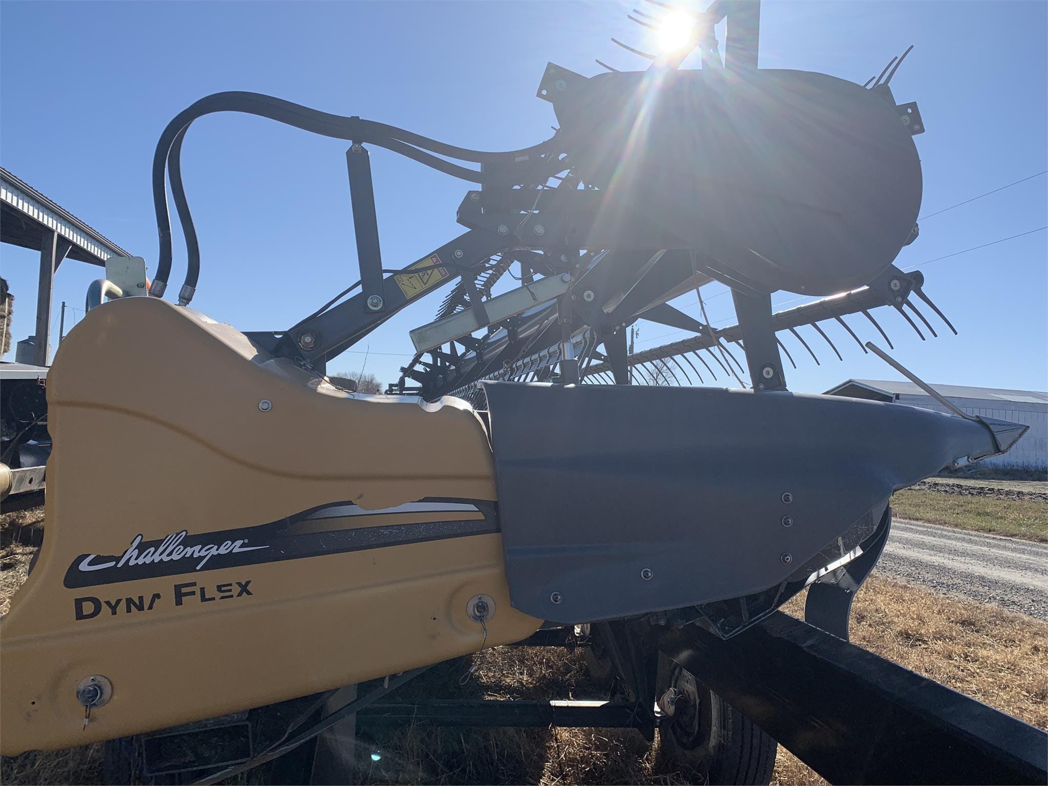 2011 Challenger 9250 Equipment Image0