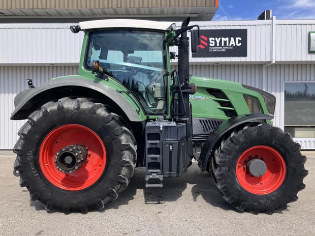 Image of Fendt 824 Vario equipment image 1