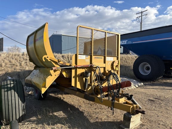 2011 Haybuster 2650 Equipment Image0