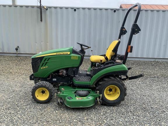 2011 John Deere 1026R Equipment Image0