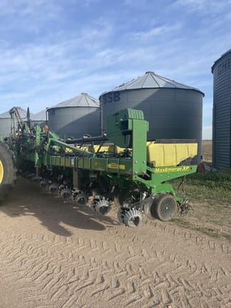 2011 John Deere 1720 Equipment Image0