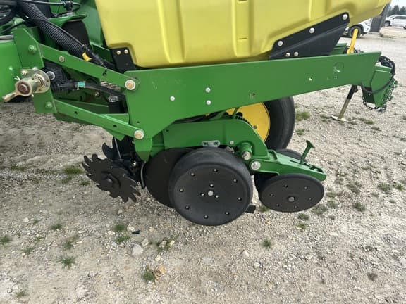 Image of John Deere 1760 equipment image 3