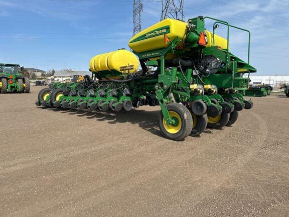 Image of John Deere 1770 equipment image 2