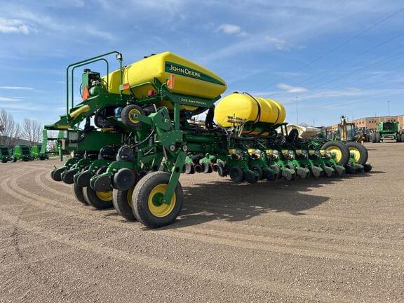 Image of John Deere 1770 equipment image 4