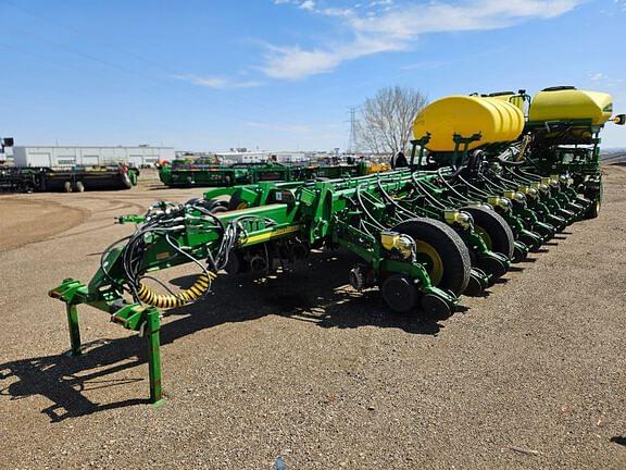 Image of John Deere 1770 Primary image